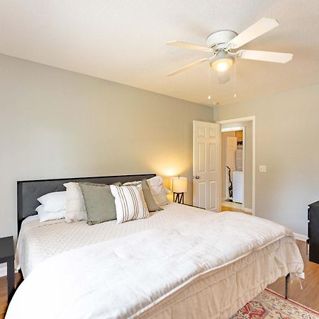 Charming Gray Home- 5 Mins From Gsu! Statesboro Kültér fotó