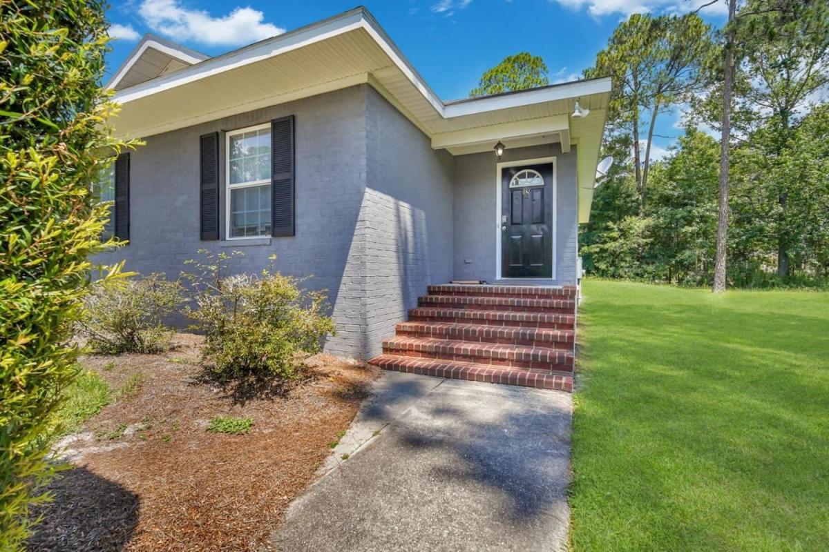 Charming Gray Home- 5 Mins From Gsu! Statesboro Kültér fotó