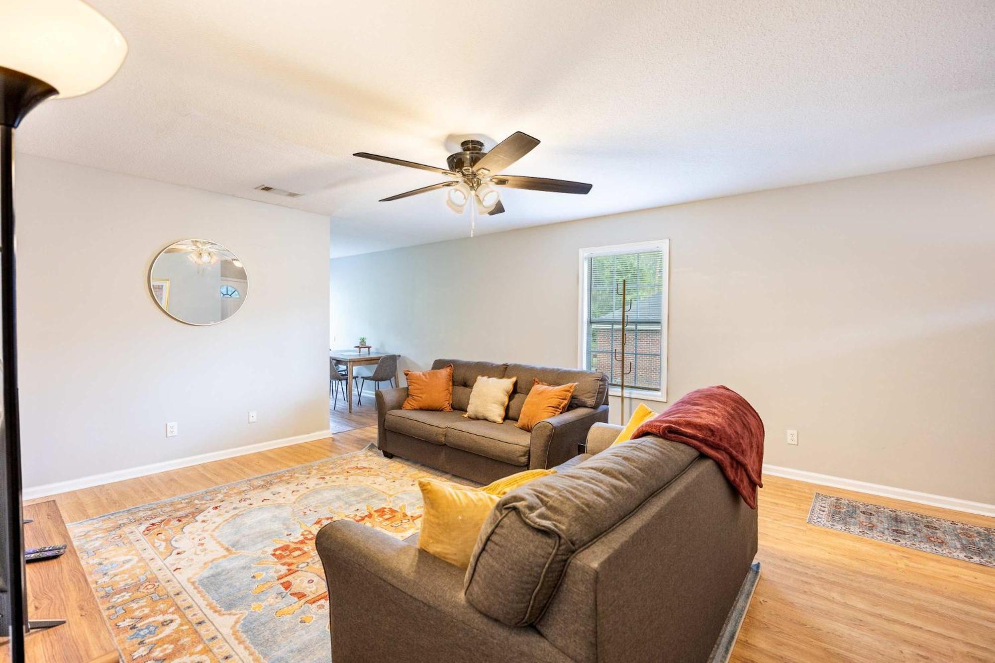 Charming Gray Home- 5 Mins From Gsu! Statesboro Kültér fotó
