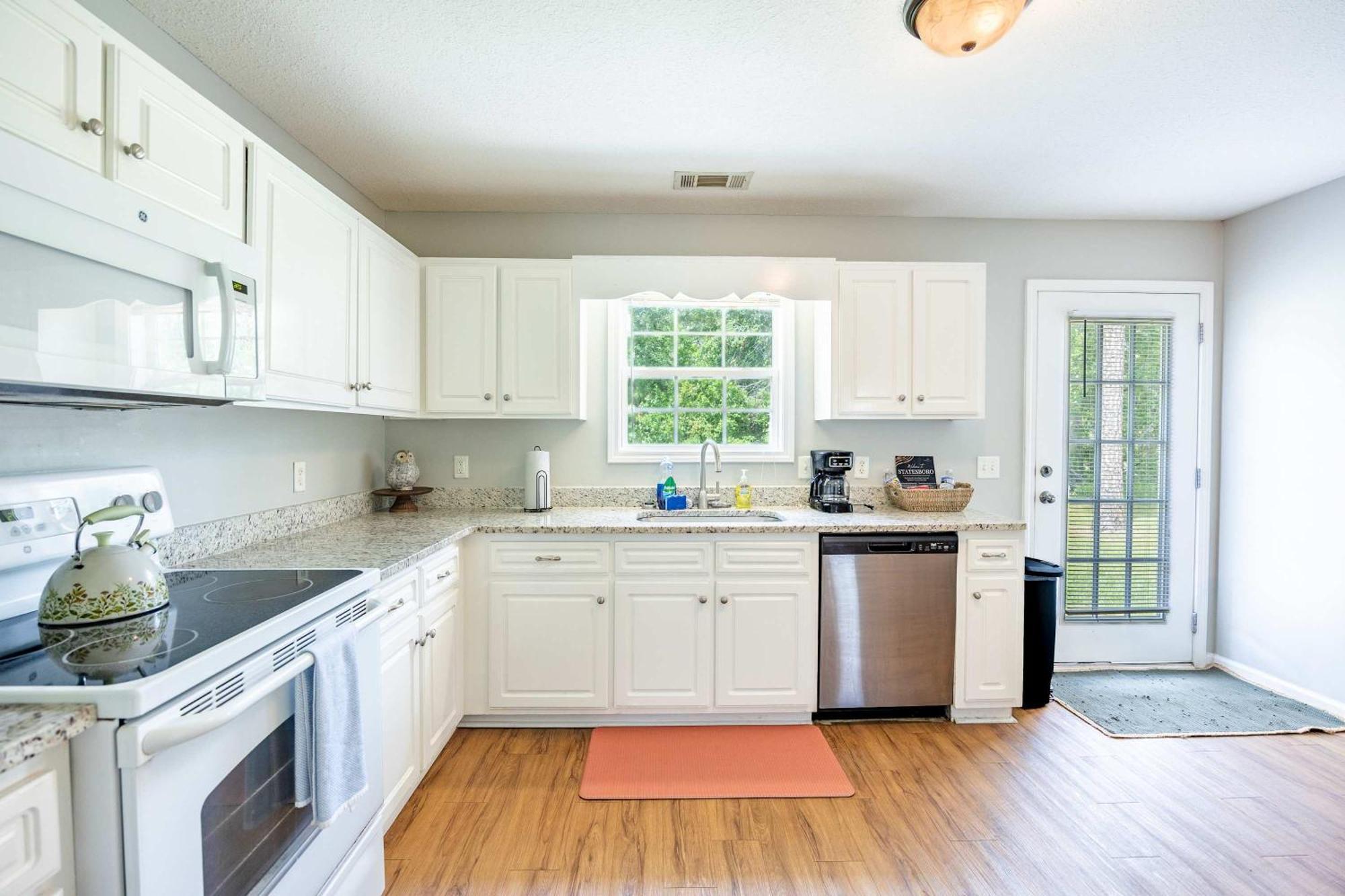 Charming Gray Home- 5 Mins From Gsu! Statesboro Kültér fotó