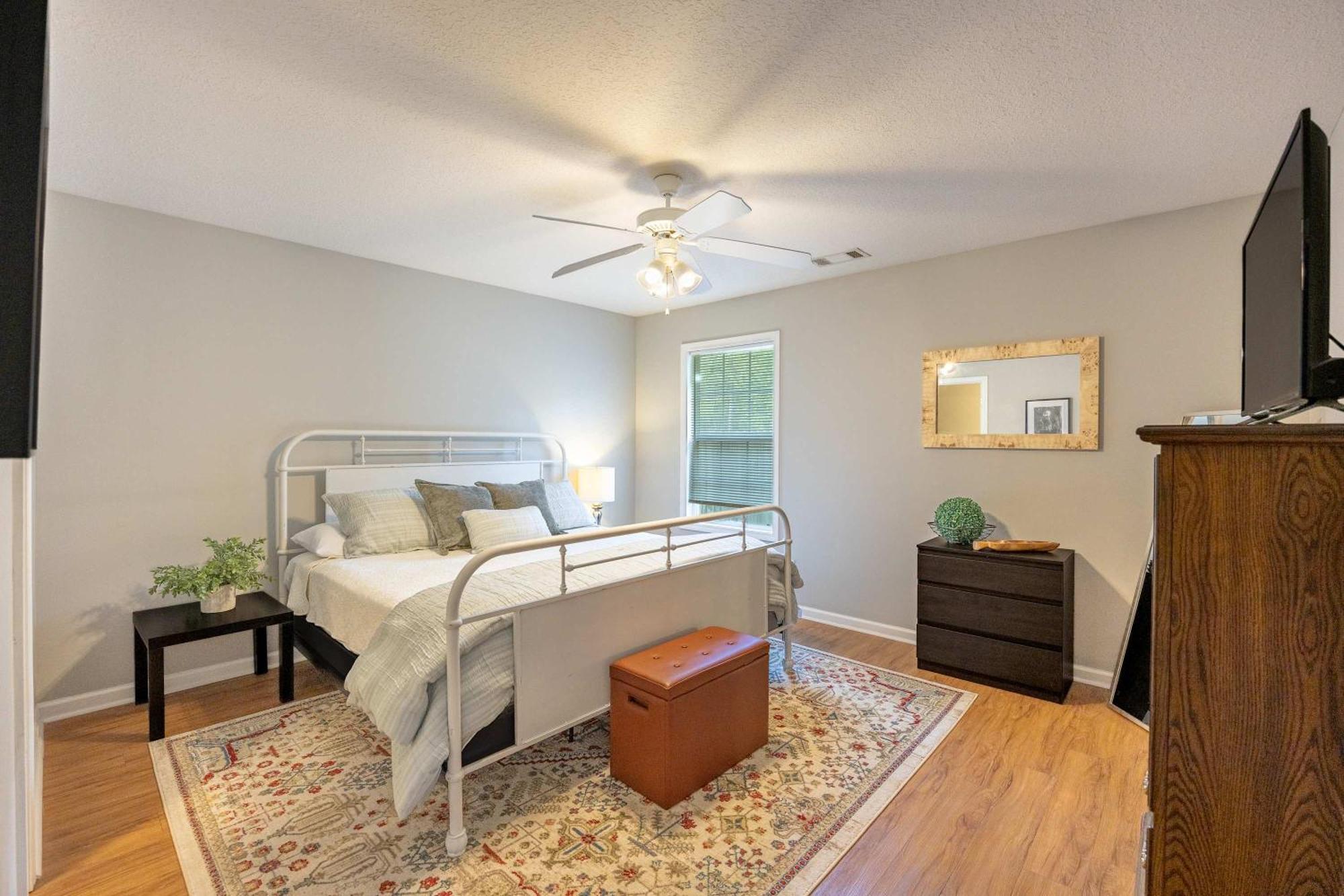 Charming Gray Home- 5 Mins From Gsu! Statesboro Kültér fotó